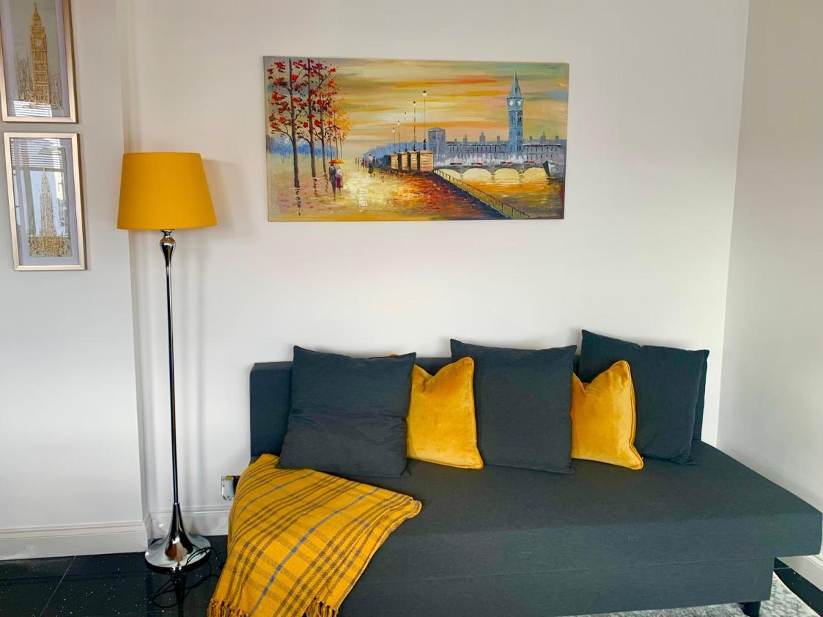 Beautiful Quality Apartment In Camden Town Londra Esterno foto